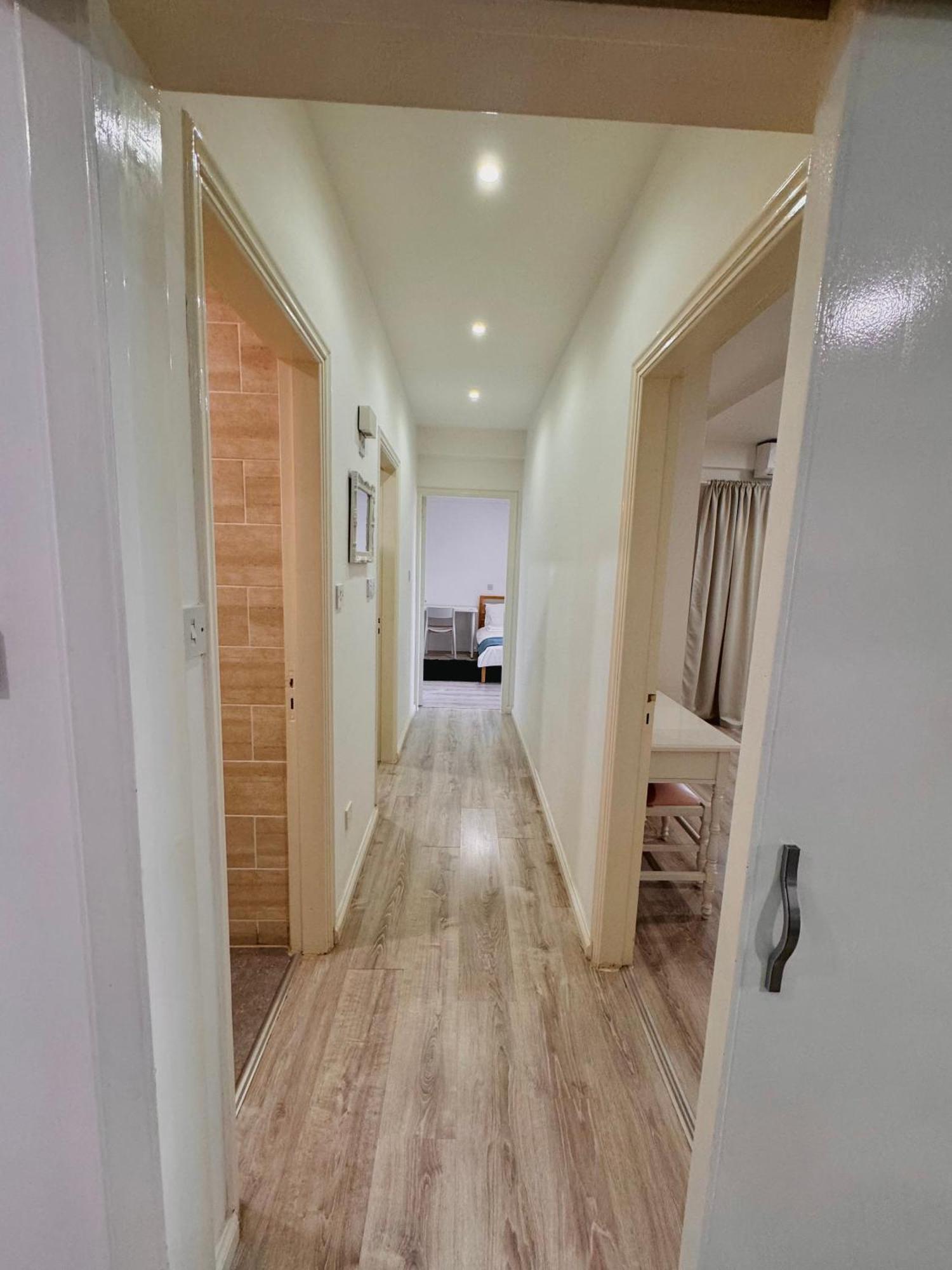 Sea View 3 Bedrooms Apartment *